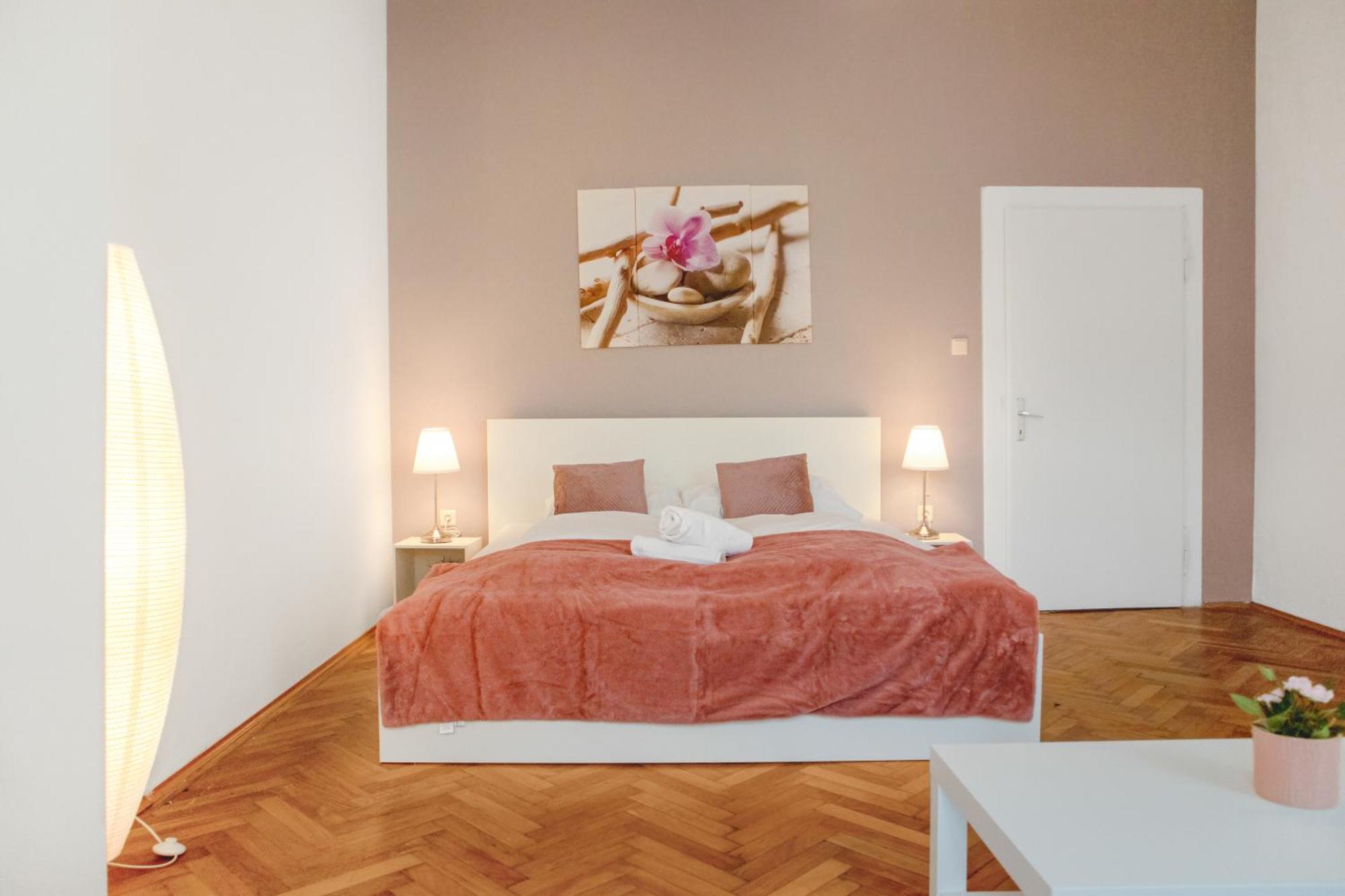 Appartement Commodious 3Br Apt. Ideal For Families And Friends à Vienne Extérieur photo